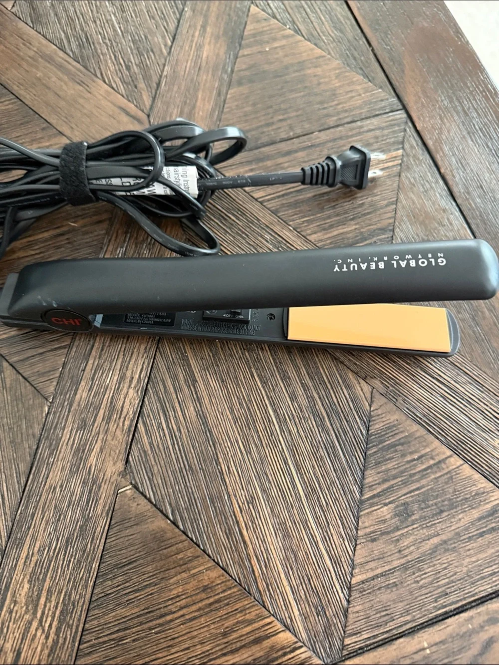 CHI Original Ceramic Flat Iron 1” Plates Hair Straightener Dual Voltage Travel